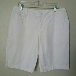 NWOT Merona White Shorts w/ Pockets sz 12